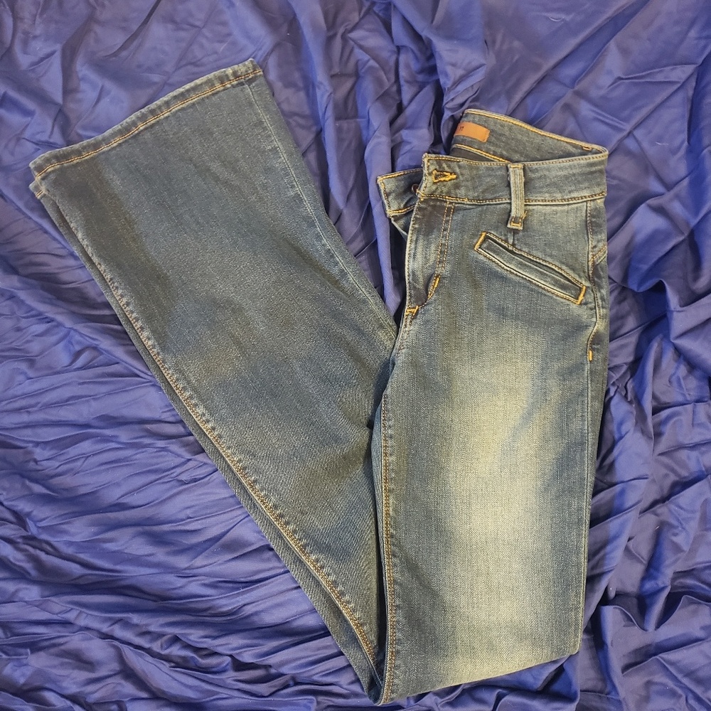 Super stretchy form fitting joes jeans size 25!!